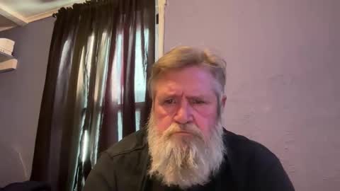 olderguyplayin online show from April 25, 1:41 pm