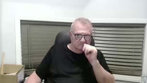 oldguybigd online show from October 12, 3:32 am