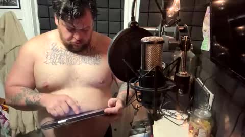 oldironarmz online show from November 2, 3:23 pm