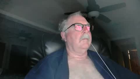 Snapshot of oldlakeguy chatting on March 6, 5:14 am OldLakeGuy online show from March 6, 5:14 am