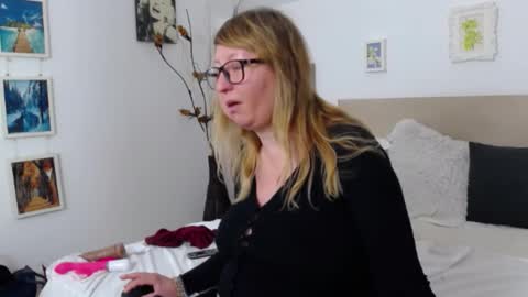 Olga Pavlova online show from February 14, 1:36 pm