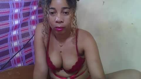 olinaa online show from May 3, 12:49 am