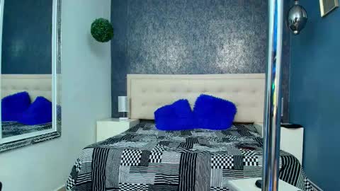 Snapshot of oliver__brown chatting on October 12, 11:50 pm Oliver  online show from October 12, 11:50 pm