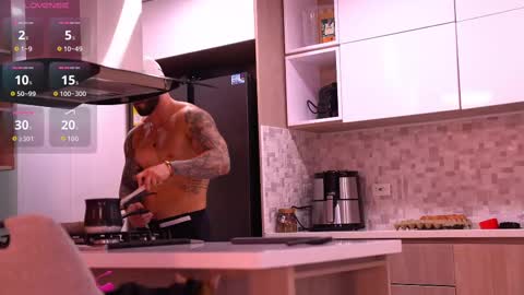 Snapshot of oliver_colt__ chatting on September 11, 12:23 am oliver_colt__ online show from September 11, 12:23 am