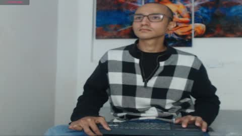 oliver_goldberg online show from April 8, 1:36 pm