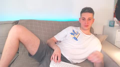 Oliver online show from February 18, 3:31 pm