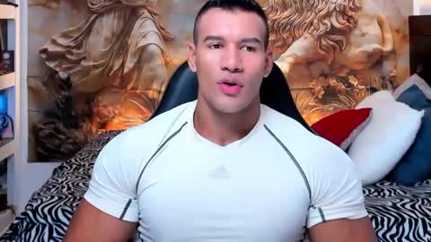 Snapshot of oliver_tommy chatting on September 26, 2:47 pm oliver_tommy online show from September 26, 2:47 pm