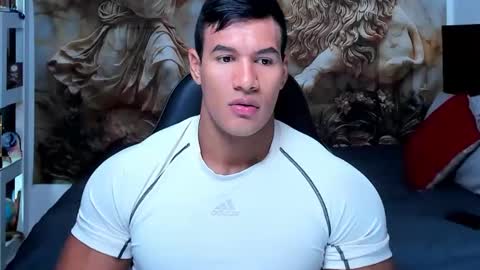 Snapshot of oliver_tommy chatting on October 21, 1:38 pm oliver_tommy online show from October 21, 1:38 pm