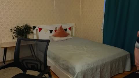 Oliver Evans online show from March 9, 4:39 am