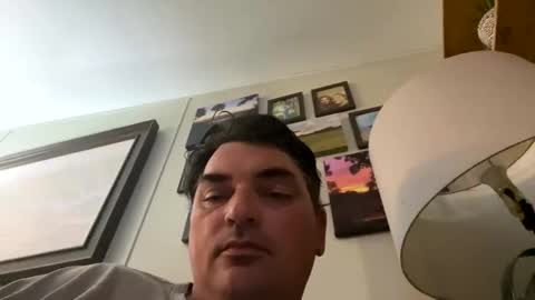 oliverclothesoff1211 online show from May 9, 1:33 am