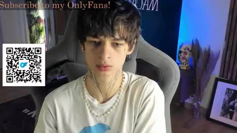 oliverrgroove online show from October 26, 4:35 am