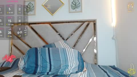 oliver saint online show from April 8, 4:48 am