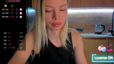 Olivia 3 online show from February 21, 10:02 pm