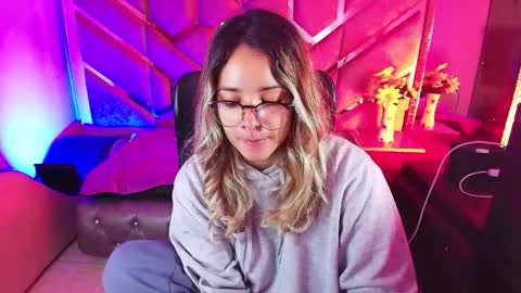  OLIVIA  online show from November 24, 4:00 am