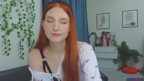  OLIVIA    online show from November 24, 9:02 pm