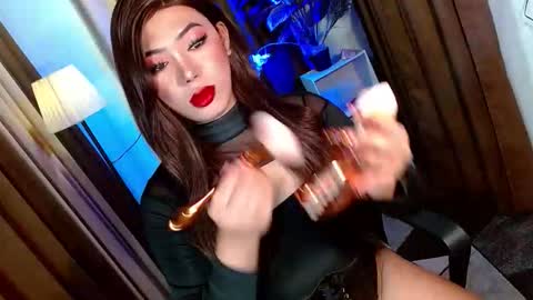 Miss OLIVIA online show from November 21, 10:02 am