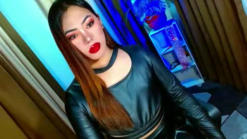 Miss OLIVIA online show from October 12, 10:30 am