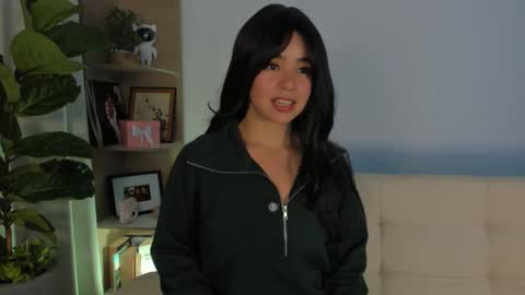 Olivia online show from March 25, 3:46 am