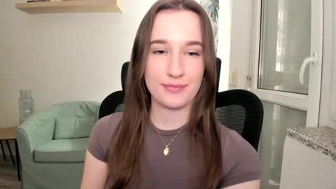 Oliwiaa2004 online show from March 6, 10:26 pm