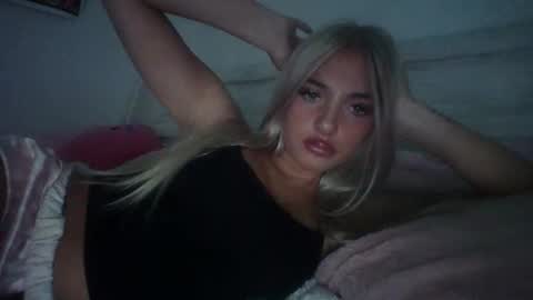 oliviacarterrr online show from October 2, 8:57 am