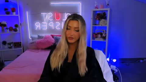 Olivia online show from January 13, 2:21 pm