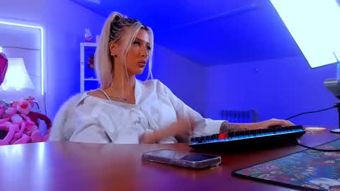 Olivia online show from March 7, 8:23 am