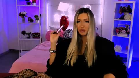 Olivia online show from February 16, 8:10 am