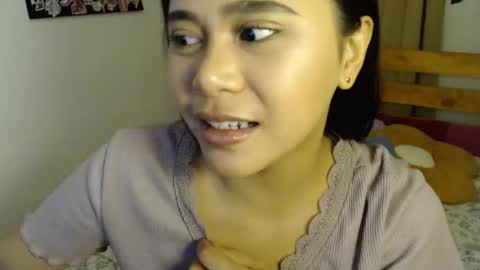 Snapshot of omariaennaid chatting on October 17, 6:39 am Angel online show from October 17, 6:39 am