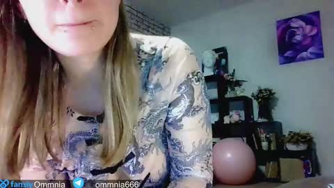 Emma Talk only with followers online show from March 9, 7:37 pm