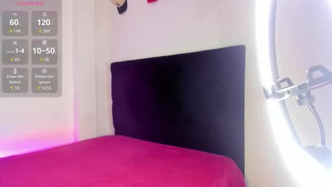 Violette online show from January 13, 1:35 am