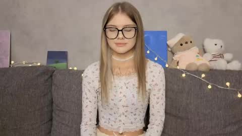 Eva online show from June 3, 1:36 pm