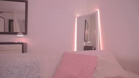 Ariel online show from October 30, 10:10 pm