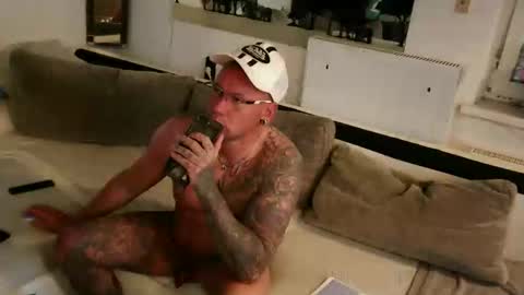 .....mICha..... online show from April 10, 9:03 am