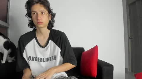onion_knight420 online show from June 8, 1:11 am