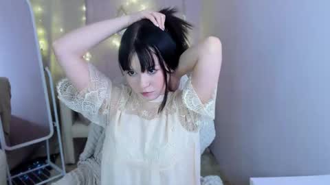 Mina online show from February 19, 9:36 pm