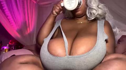 onlineerica online show from February 24, 3:04 pm