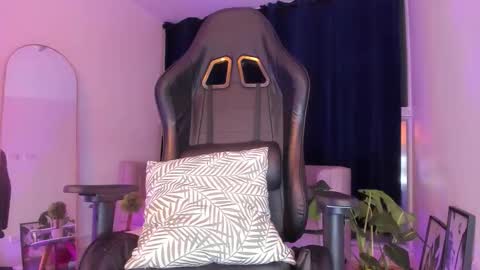 misssaray official online show from November 19, 12:54 am