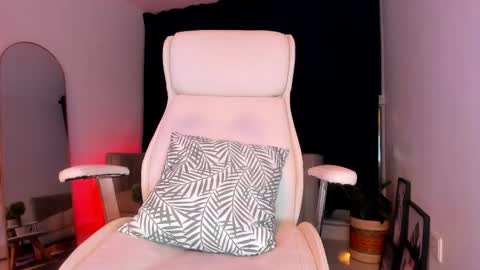 misssaray official online show from October 7, 1:34 am