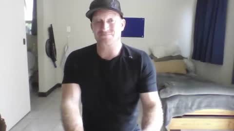 For me to know online show from October 26, 9:43 am