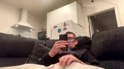 Snapshot of onthecumup69 chatting on February 25, 4:25 pm onthecumup69 online show from February 25, 4:25 pm