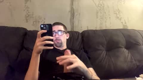 Snapshot of onthecumup69 chatting on February 24, 12:05 pm onthecumup69 online show from February 24, 12:05 pm