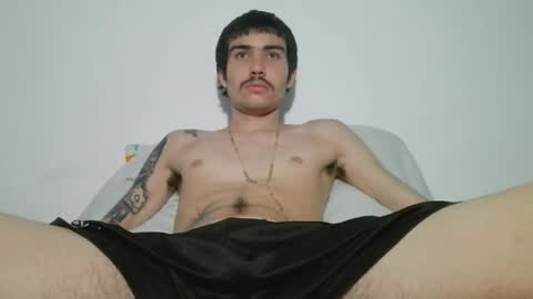 onzas_ online show from February 14, 10:01 pm