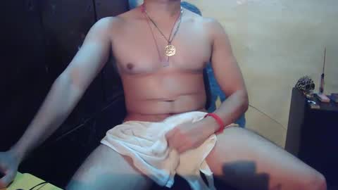 oomaurooo online show from October 14, 4:15 am