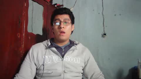 oomaurooo online show from January 12, 6:59 pm