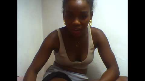 oooorazanasoa online show from May 25, 2:12 pm