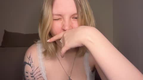 Ophelia online show from March 28, 10:44 pm