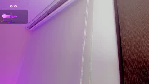 Miss Guzman  online show from February 19, 12:32 am