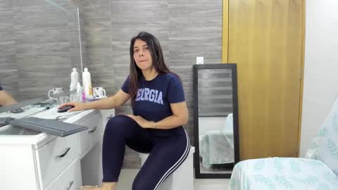 Oriana online show from October 2, 2:10 am