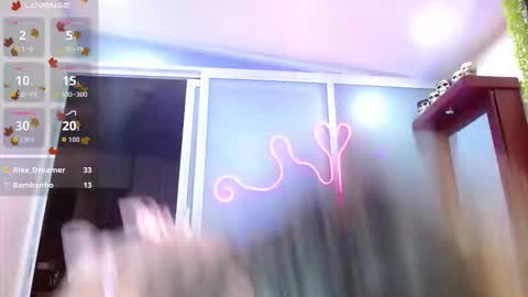 Snapshot of oriana_thomson2 chatting on October 21, 2:38 am Oriana online show from October 21, 2:38 am