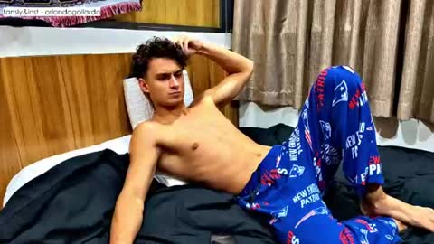 Fansly and Instagram -  online show from July 5, 9:33 pm